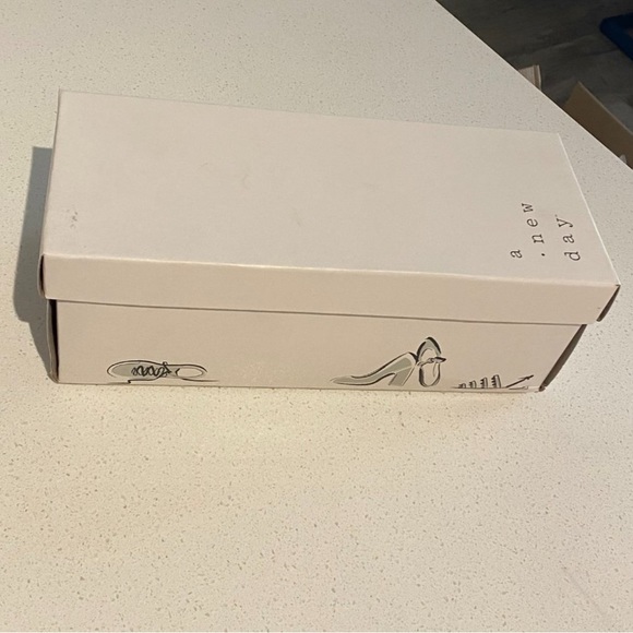 𝅺A New Day Women's Orange/Pink Slippers NEW With Tags And Box - Picture 5 of 7